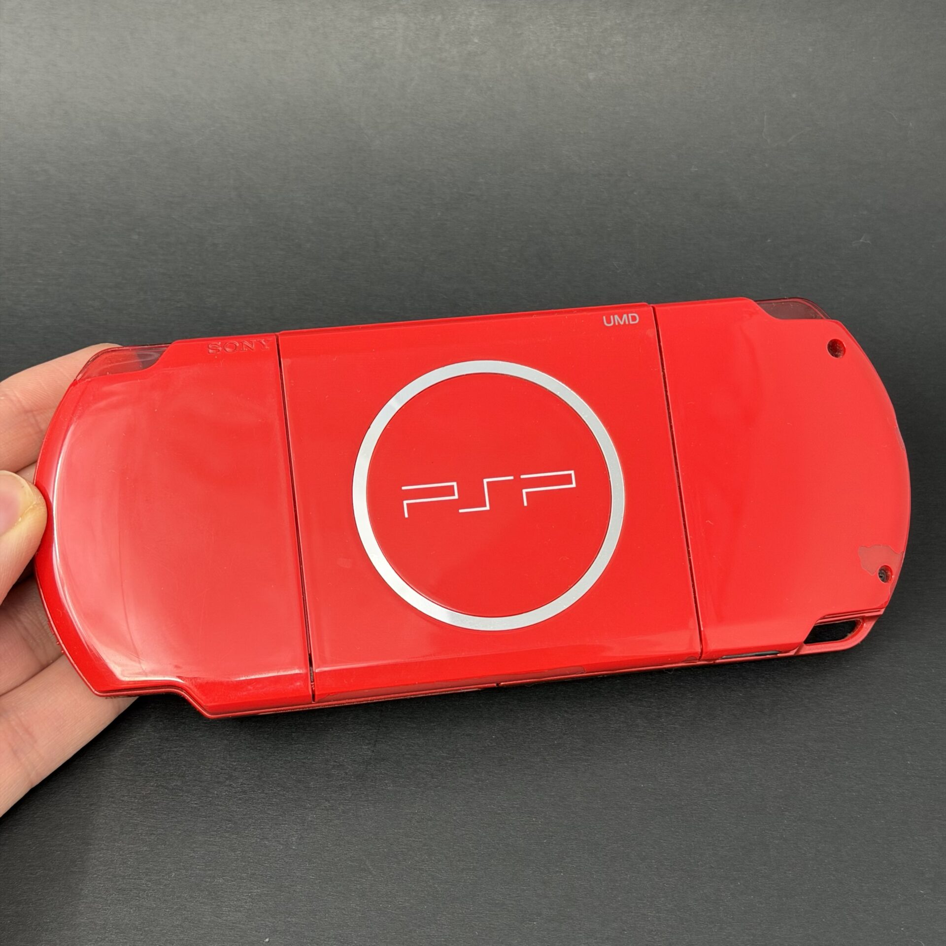 PSP 3000 (128GB) - 1050 Games | God of War Limited Edition - Image 2