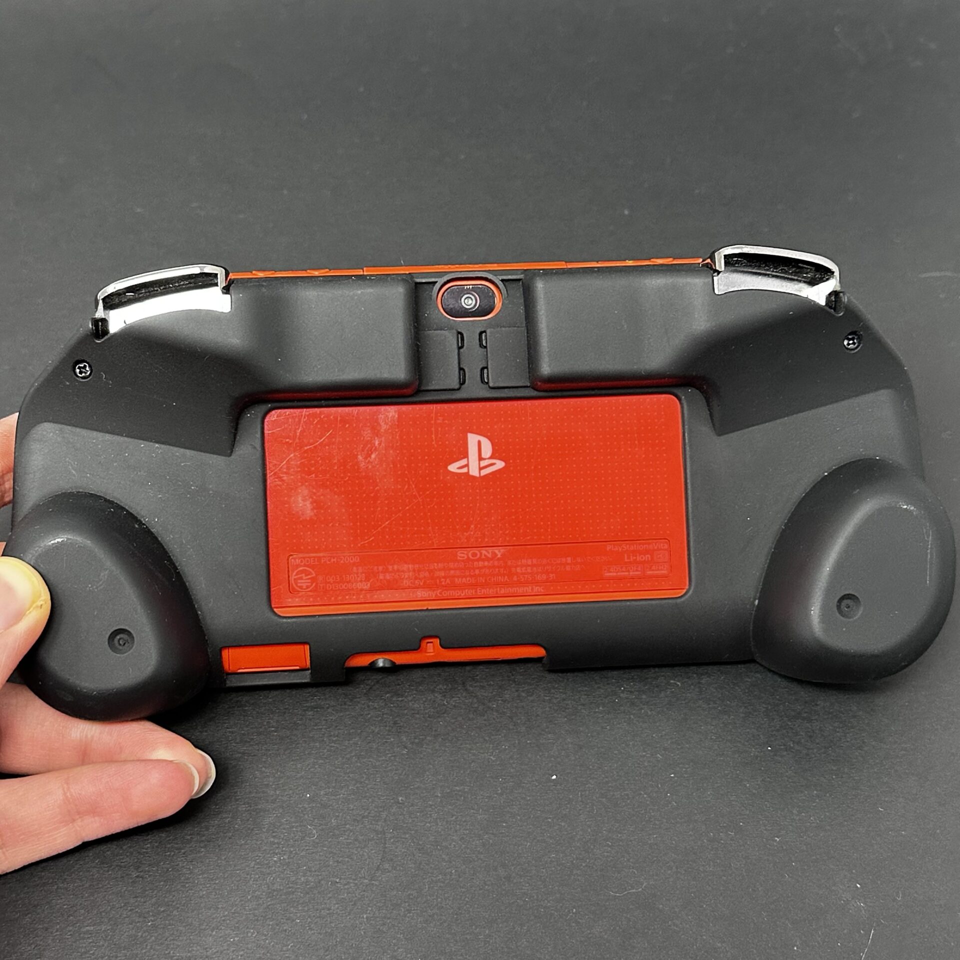 ULTIMATE PS Vita Slim (128GB) - 580 Games | Neon Orange - Image 2