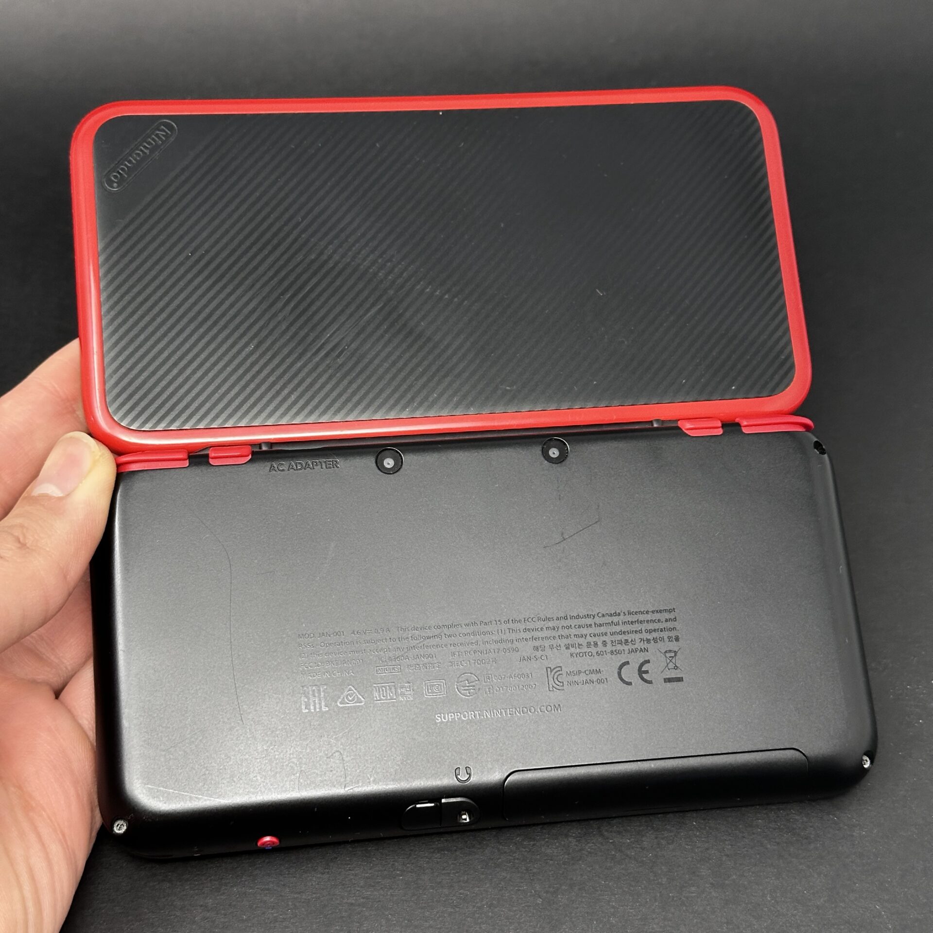 New Nintendo 2DS XL (128GB) – 1000+ Games | Mario Kart 7 Limited Edition! - Image 2