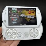 PSP GO (16GB) - 900 Pre-Loaded Games | White